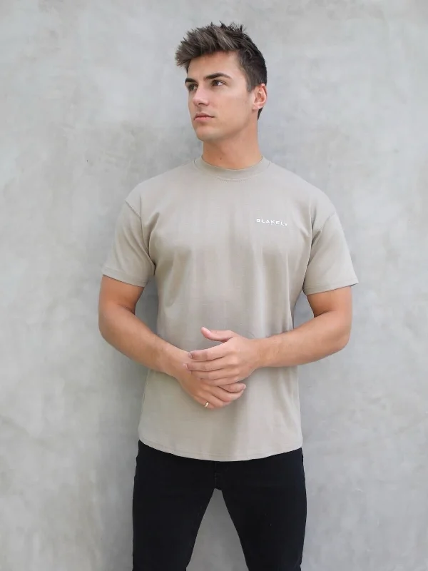 Men’s short-sleeve graphic tee-Series Relaxed T-Shirt - Washed Khaki