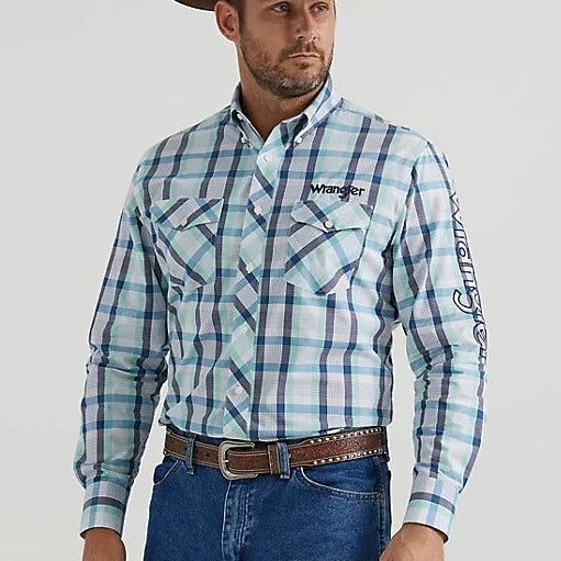 Men’s slim-fit Oxford shirt-Wrangler Men's Logo Long Sleeve Western Button Down Shirt in Lark Plaid