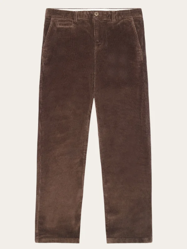 Men’s comfortable cargo pants-CHUCK regular 8-wales corduroy chino pants - Demitasse (brown)