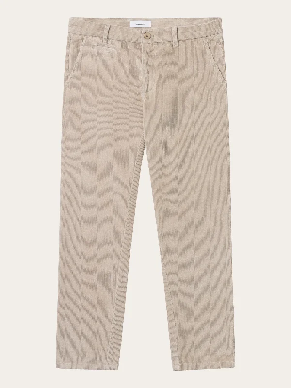 Men’s lightweight cargo pants-CHUCK regular 8-wales corduroy chino pants - Light feather gray